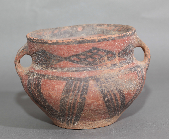三角纹双耳彩陶罐