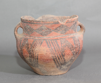 菱形纹双耳彩陶罐