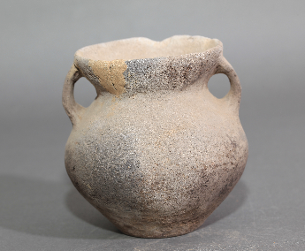 双耳侈口黑陶罐