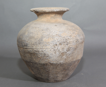 泥质灰陶侈口瓶