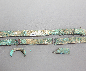 汉代长条形铜刀