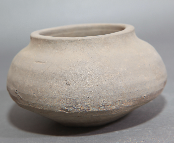 旋纹灰陶盂  