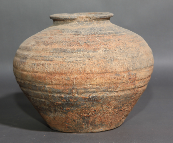 旋纹灰陶罐