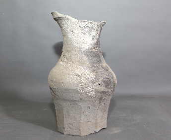 灰陶侈口瓶