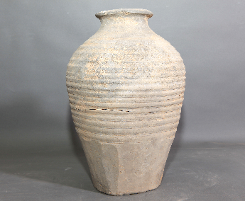 旋纹灰陶侈口瓶