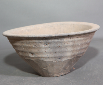 泥质灰陶甑