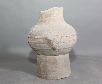 旋纹灰陶壶