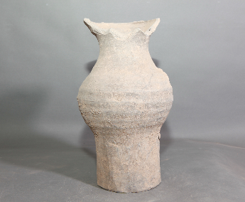 旋纹灰陶侈口瓶