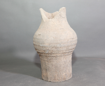 旋纹灰陶侈口瓶