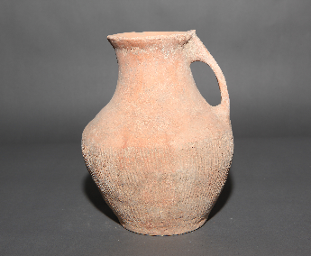 绳纹单耳红陶罐