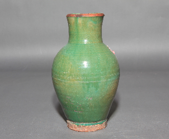 绿釉瓷瓶