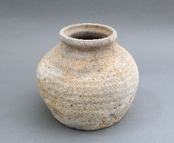 旋纹灰陶罐