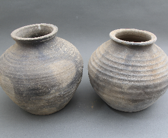 旋纹灰陶罐